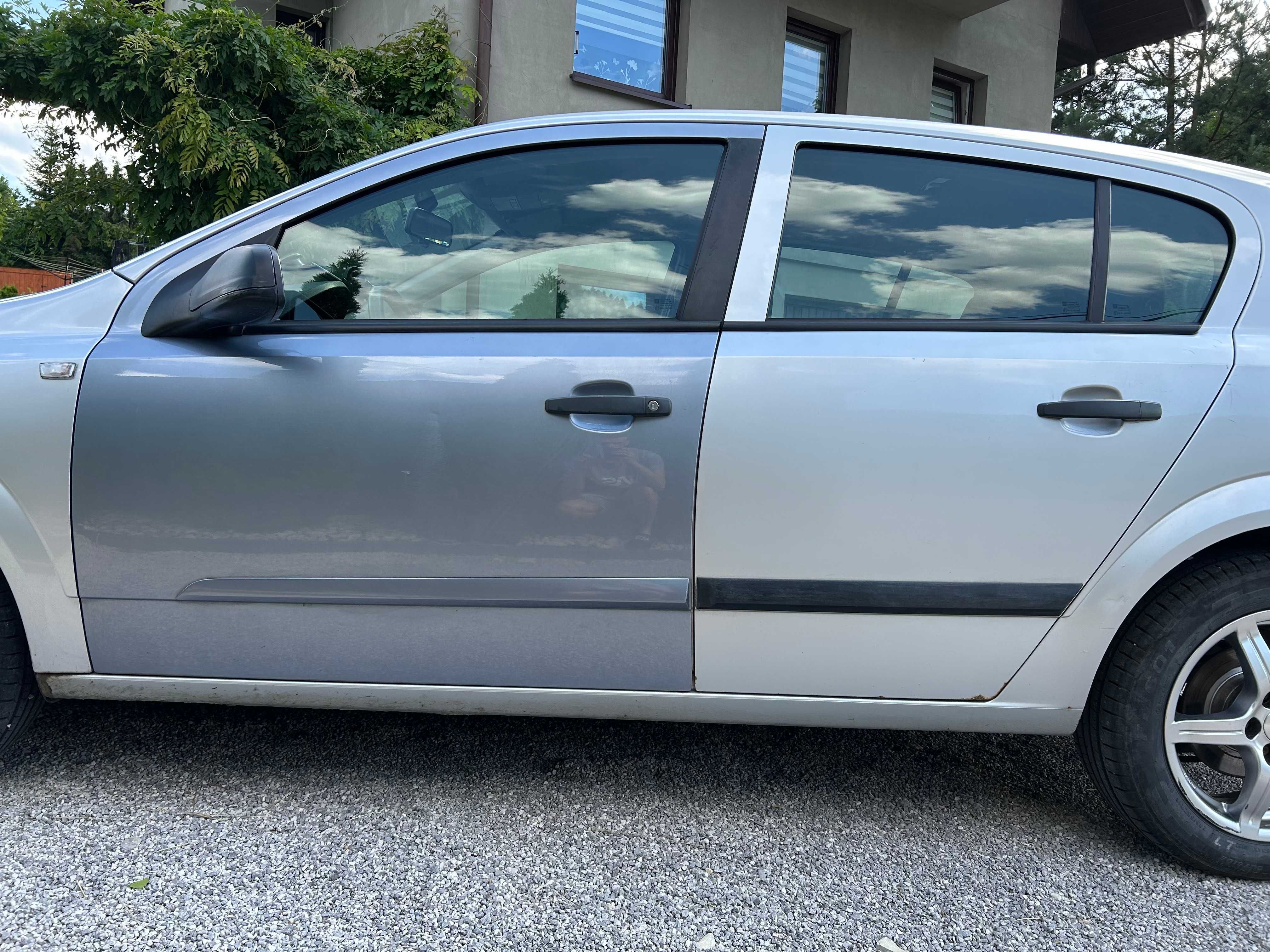 Opla Astra H 1.7 CDTI 2004r