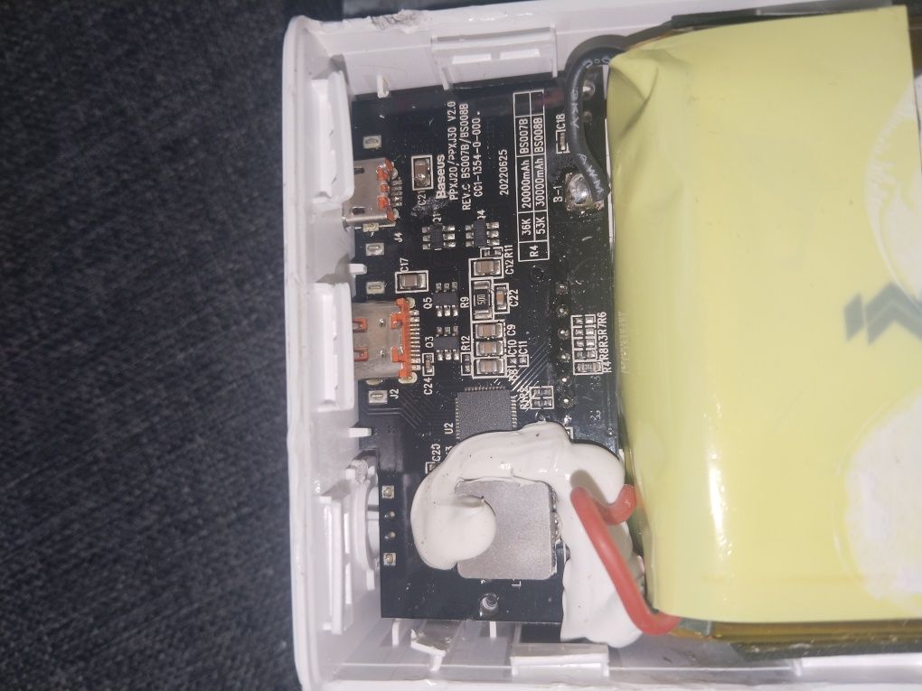 Powerbank Baseus 20000 mAh na części zamienne