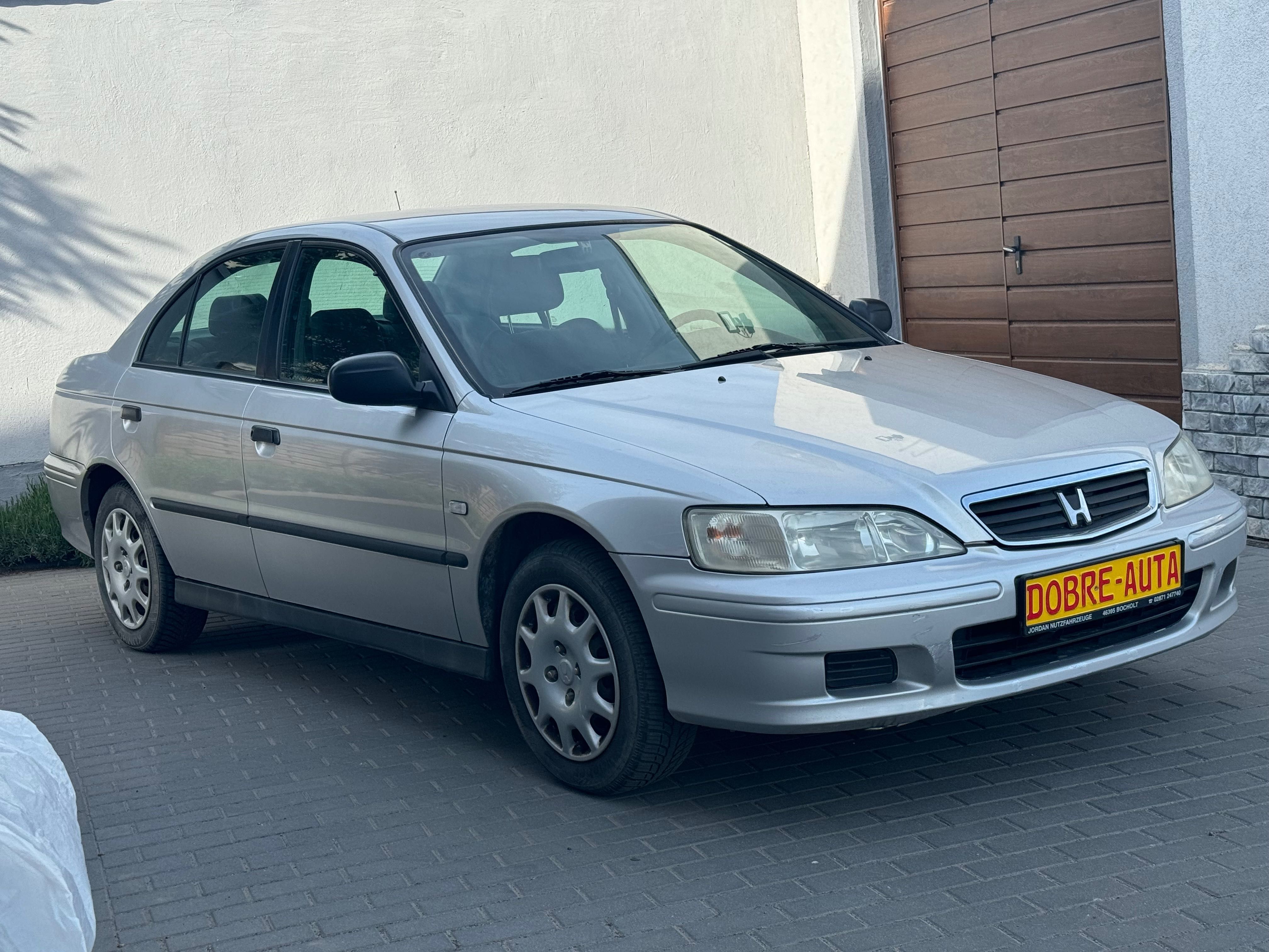 Honda accord 1.8i 136km