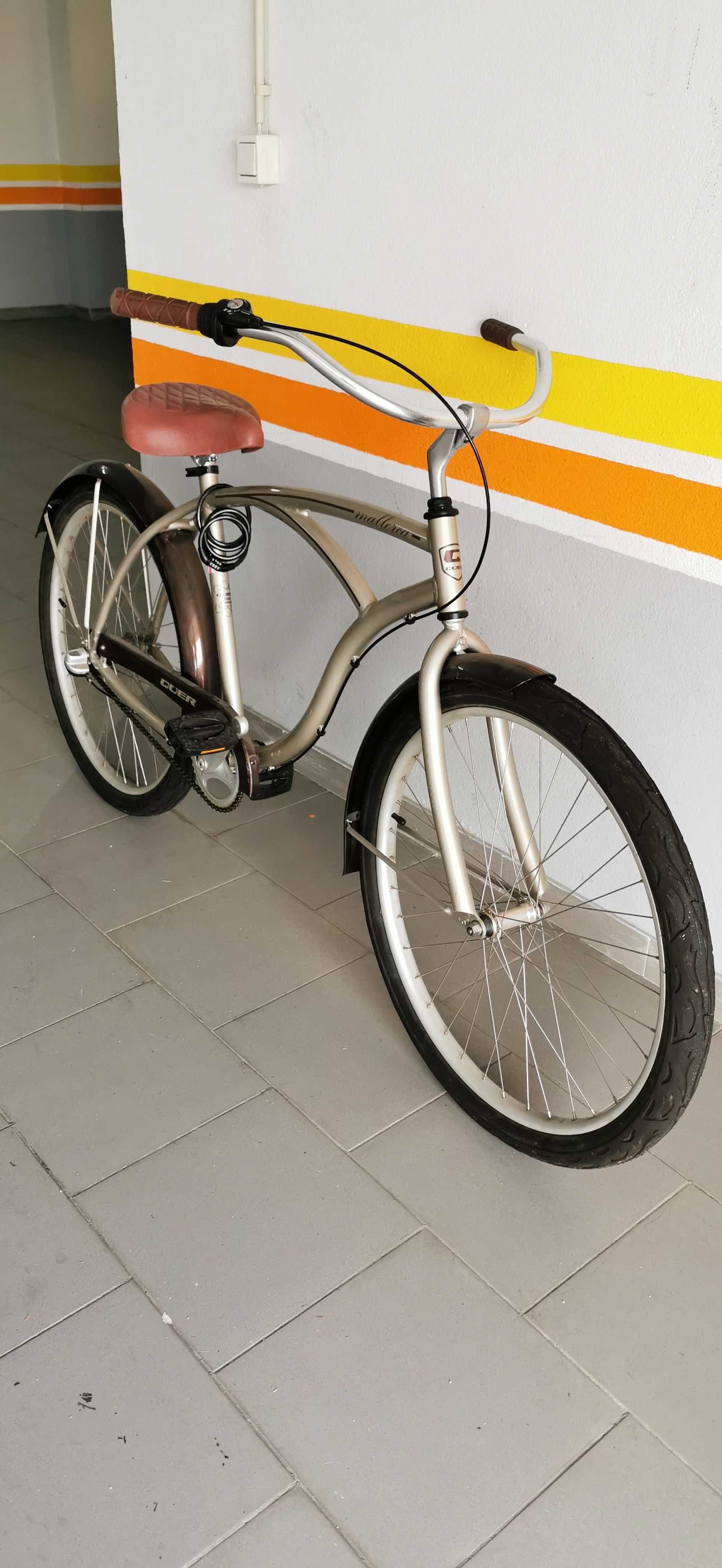 Bicicleta "Quer", quadro alumínio, como nova (custa nova 405 euros)