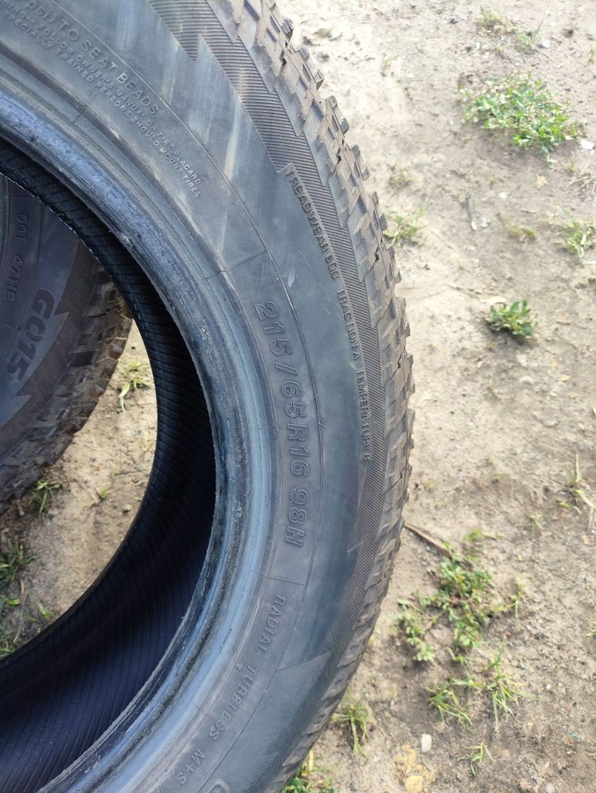 Komplet opon Yokohama geolandar AT 16 cali  215/65r16