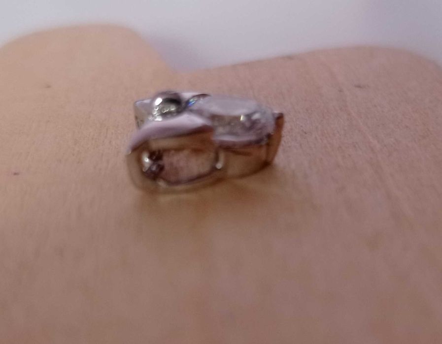 Zawieszka srebrna 925 kokardka cyrkonia