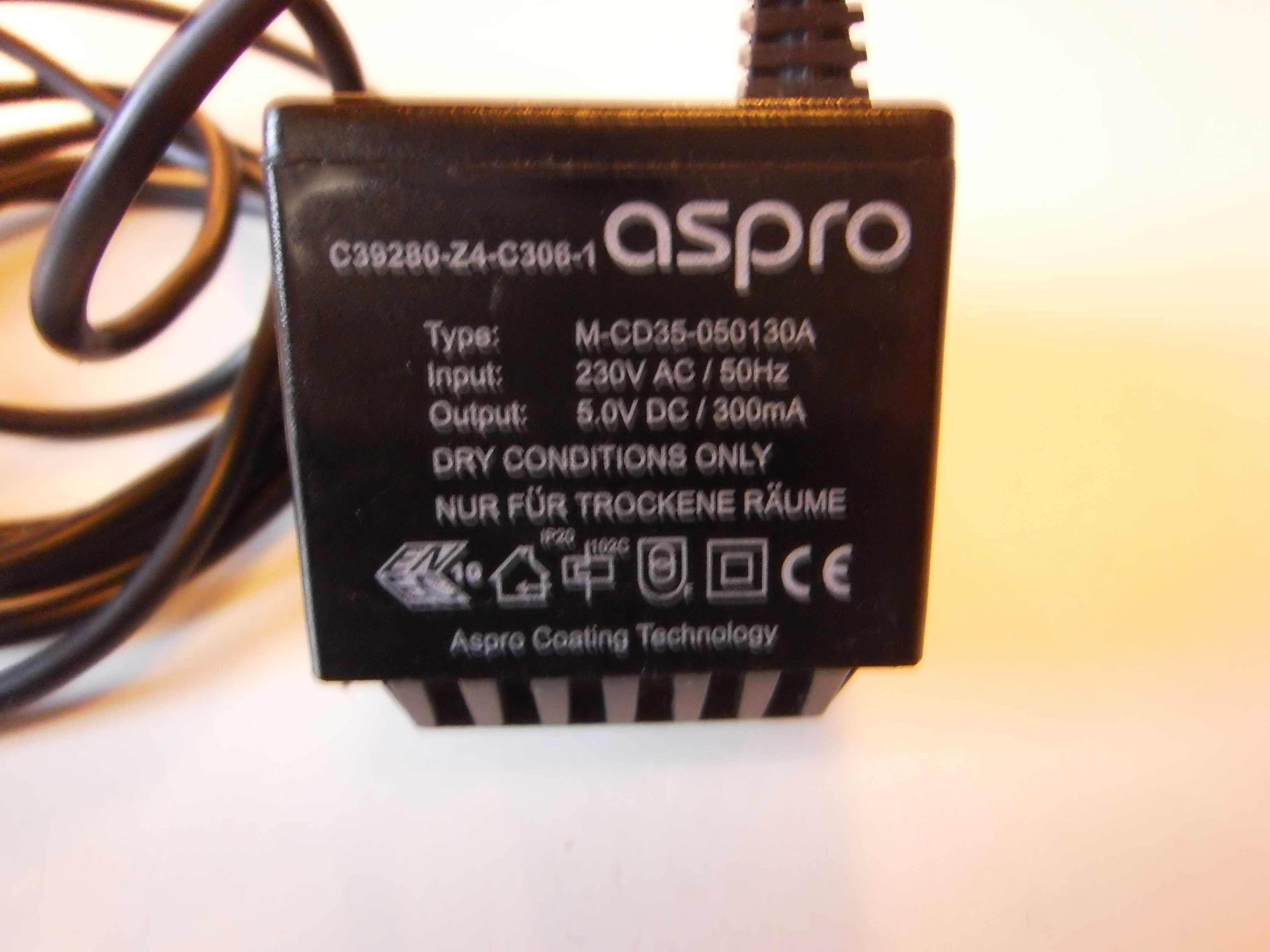 Carregador Original ASPRO para diversos telemóvel: Output: 5V-300mA