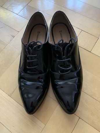 Buty sznurowane czarne lakierowane