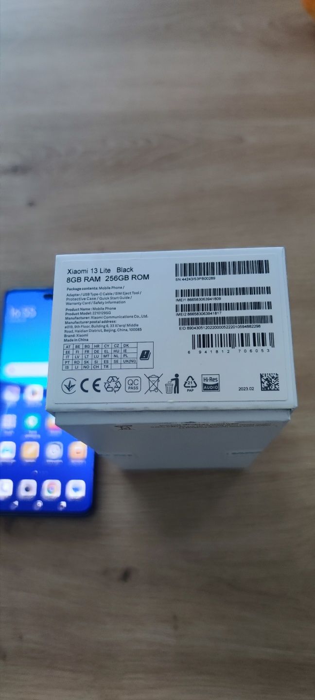 Smartfon Xiaomi 13 lite