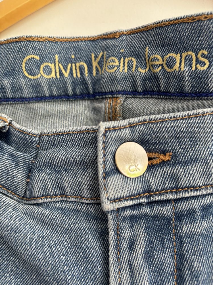 Calvin Klein niebieskie dżinsy rurki skinny 30/30 L 40