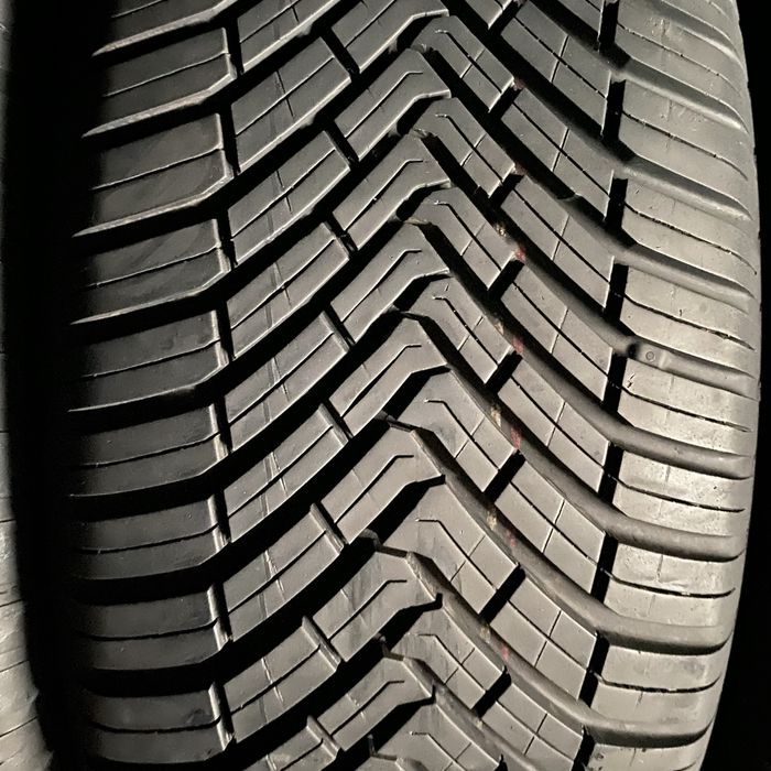 Шини 205/60/16 - 4шт Continental AllSeason Contact