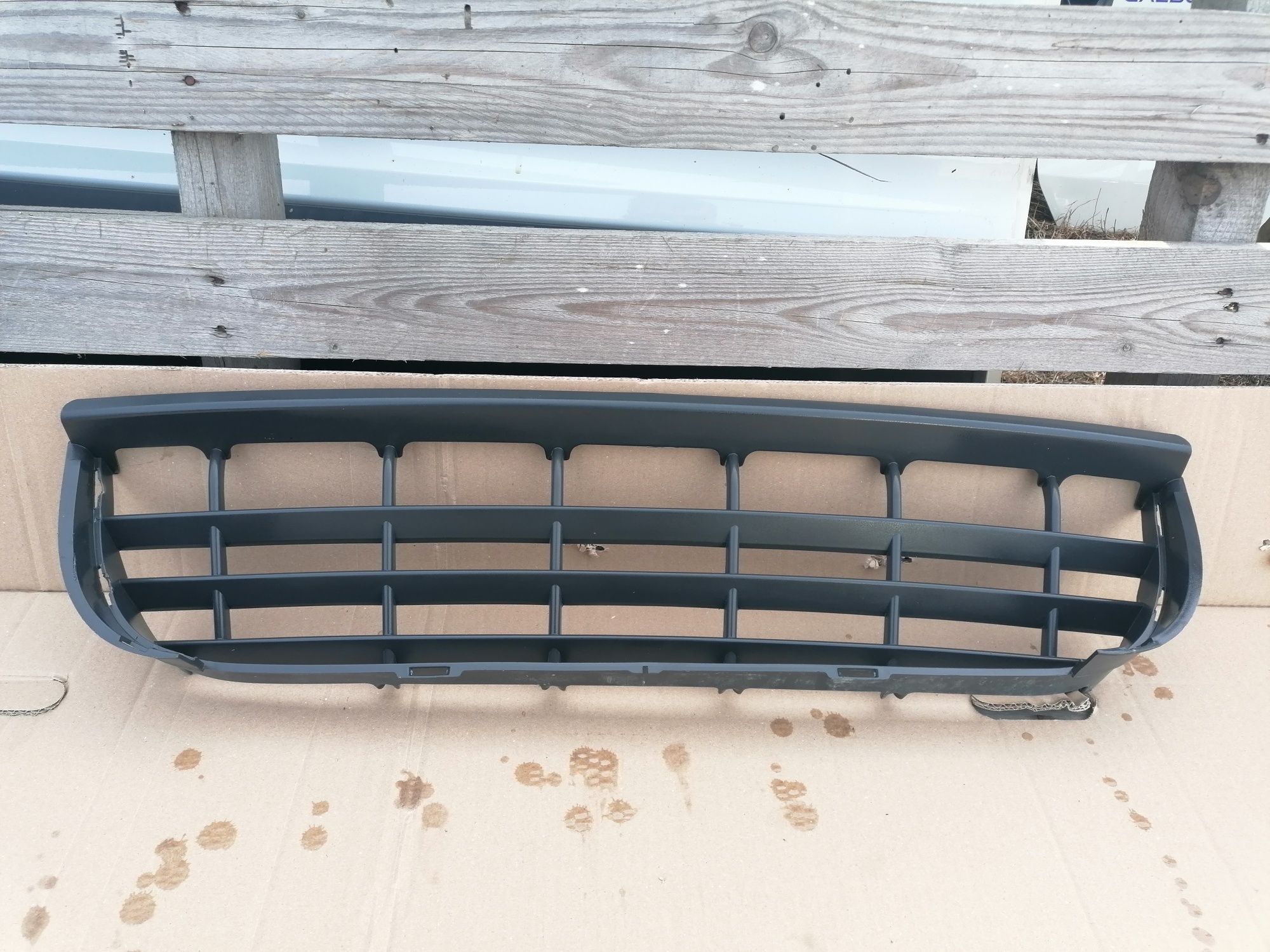 VW Crafter I 06-12 2E 2E0 kratka środkowa zderzaka atrapa grill ORG