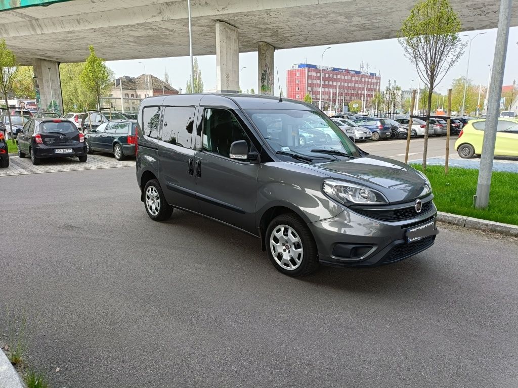 Fiat Doblo 2016r Multispace 5 Osobowy Klima 120000km Przebiegu Benzyna