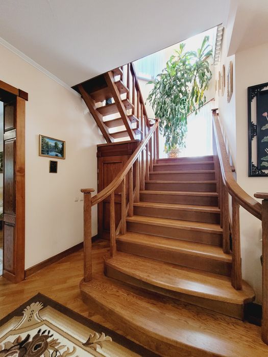 Продам вишуканий будинок в елітному р-ні Станишівки