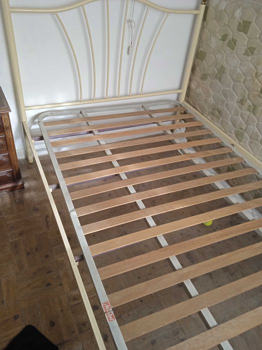 Cama de ferro de casal