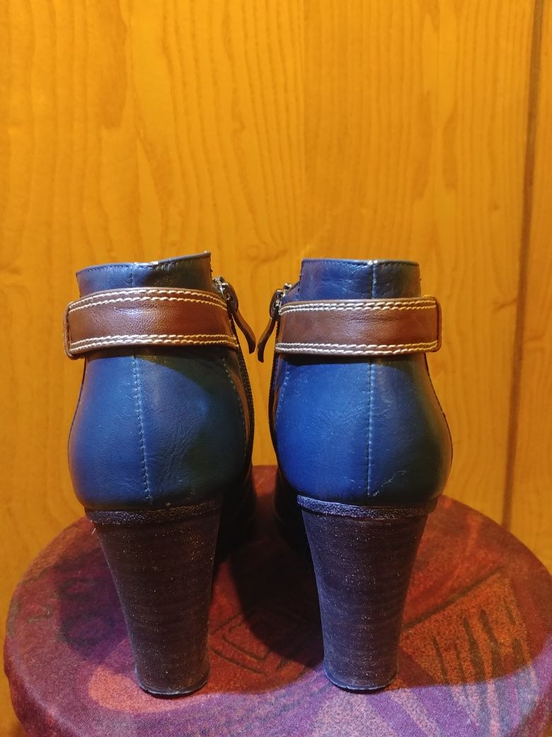 Б/у  Ботильоны ( ботинки полусапожки ) 38 размер