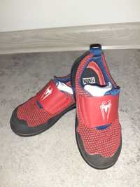 Trampki kapcie buciki Spiderman Marvel Clarks 22