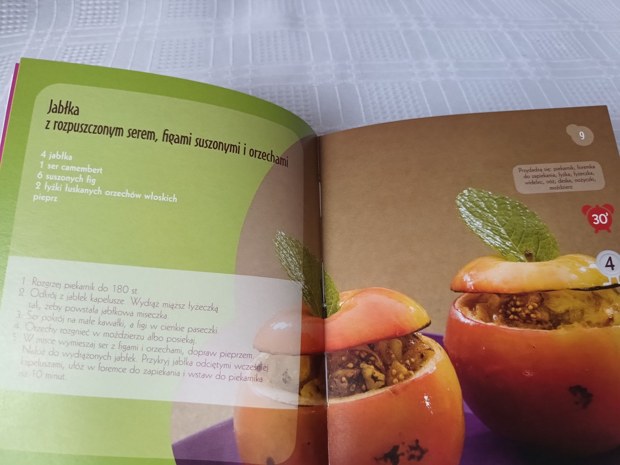 Książka kucharska  "Gotuj kolorowo z Pascalem!" z płytą CD