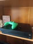 Xbox one x 1tb + gry