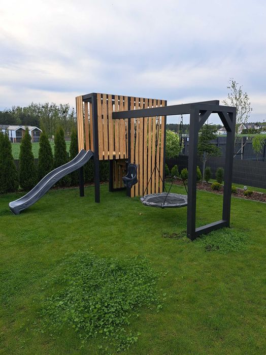 Plac zabaw, nowoczesny, drewniany