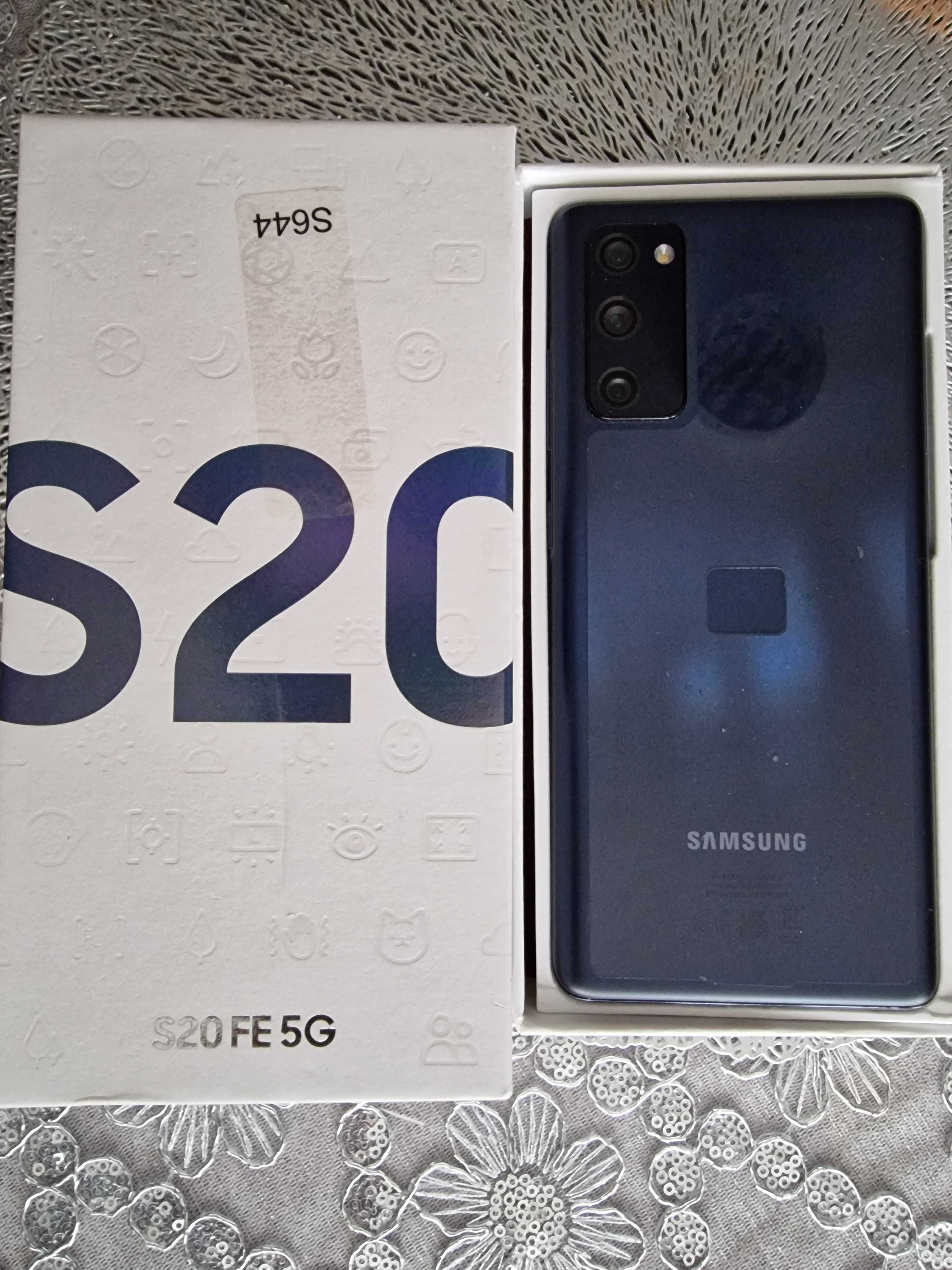 Samsung Galaxy S20 FE 5G 8/256 Niebieski  + Watch 4.STAN IDEALNY.
