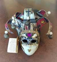 Венеціанська маска ручної роботи