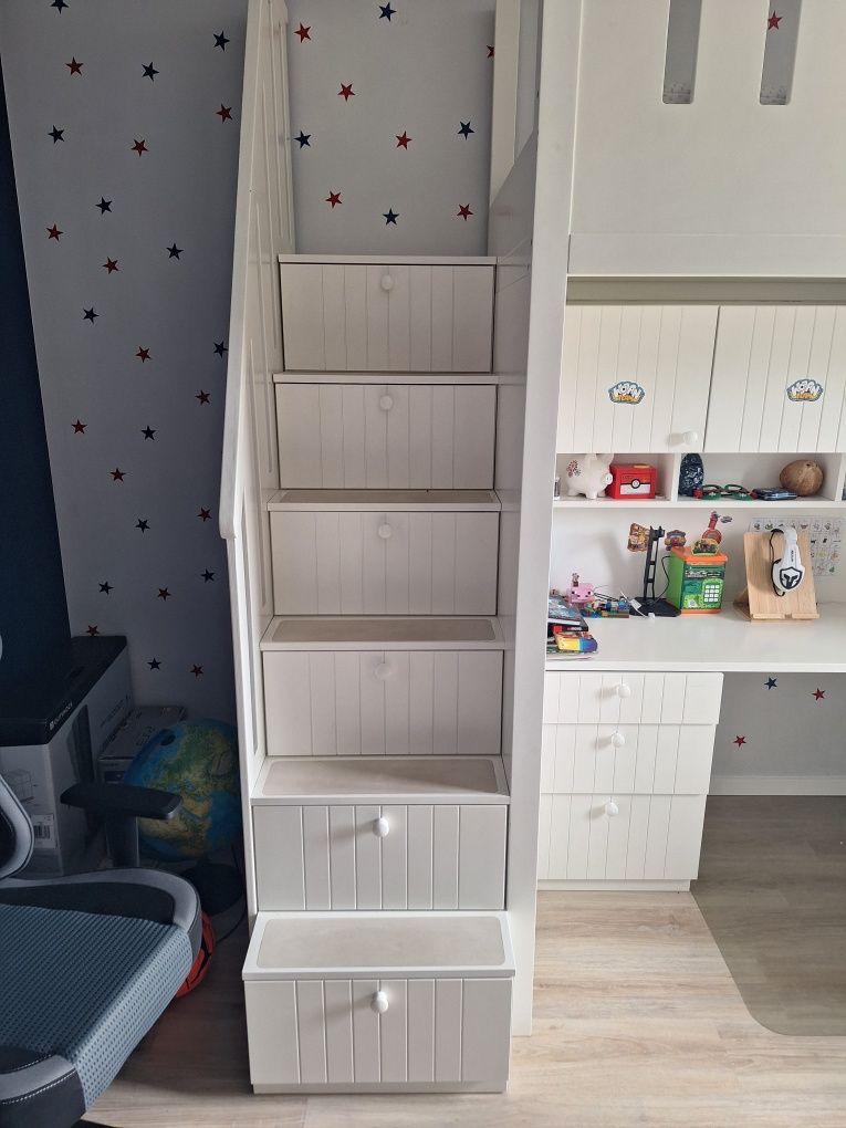 Łóżko z biurkiem solidne drewniane