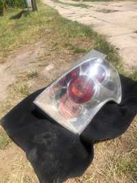 Lampa tył toyota corolla verso 2005