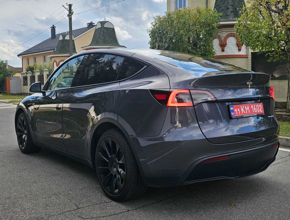 Tesla Model Y 2023 Long Range Dual Motor