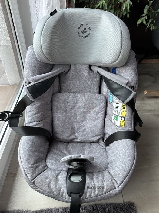 Maxi-Cosi AxissFix i-size 9-18 kg obrotowy
