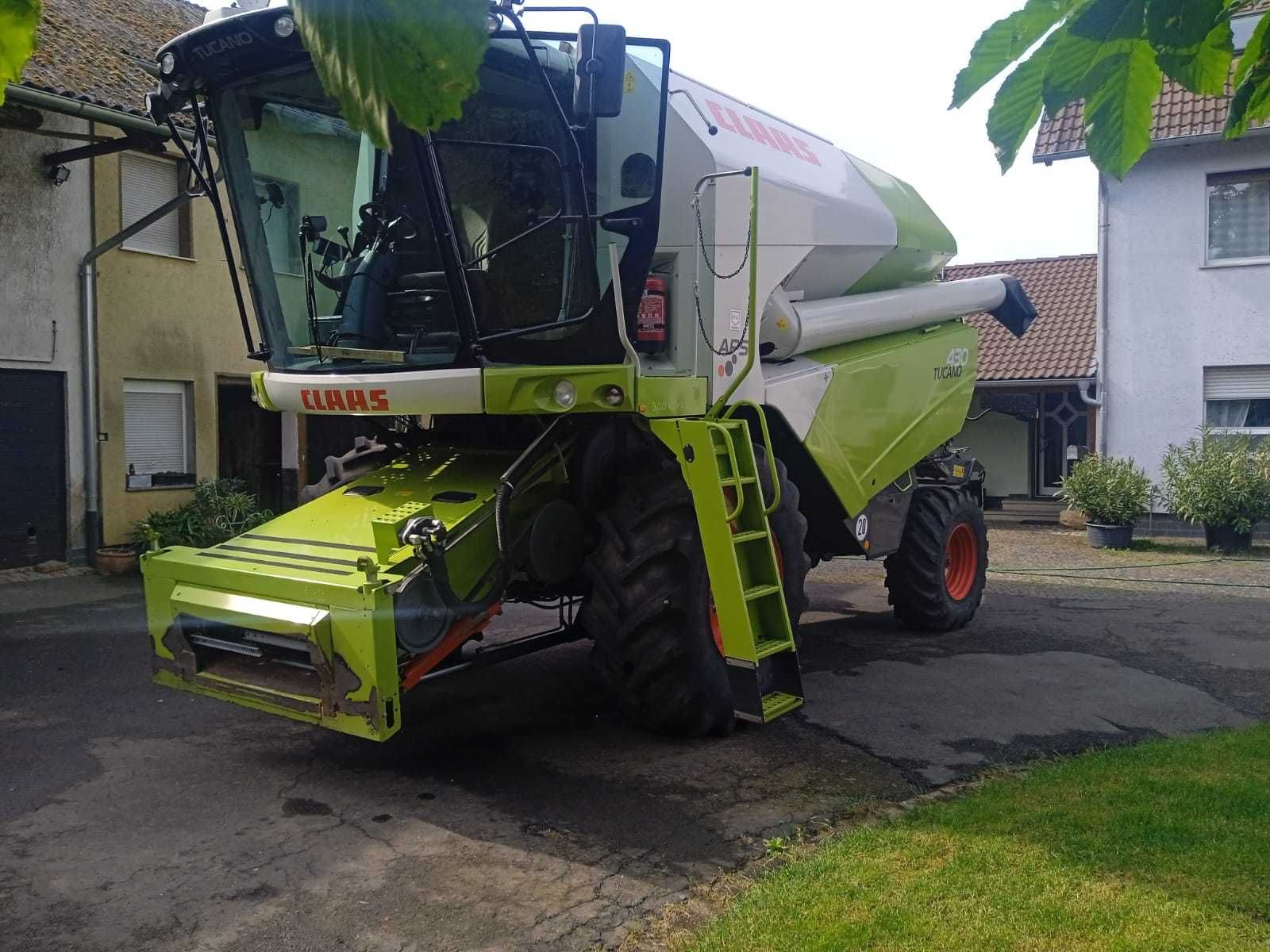 CLAAS TUCANO 430  rok 2012