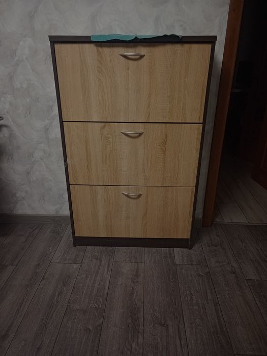 Меблі продам комод