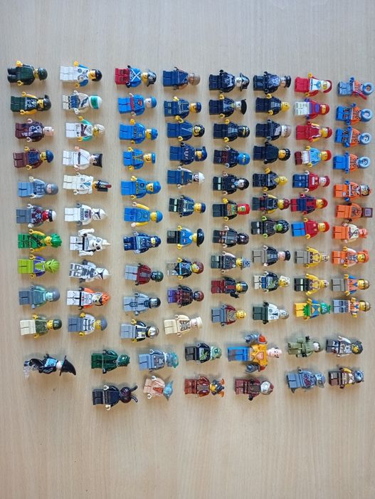 Фігурки персонажі лего Лєго.