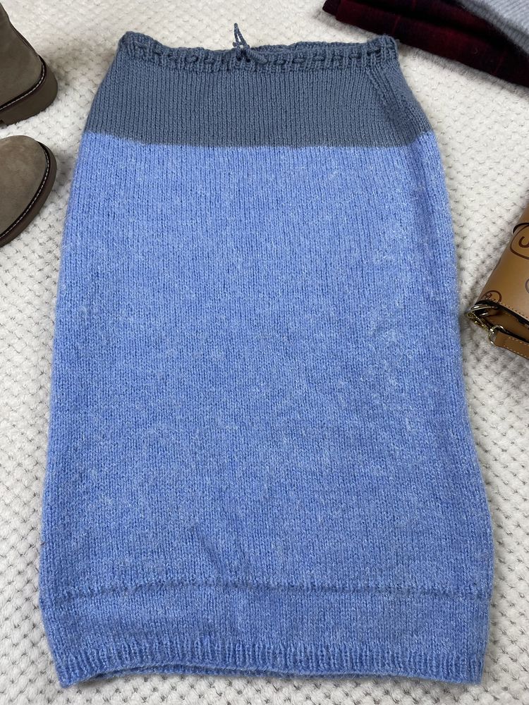 Błękitna spódnica handmade wełnian wełna niebieska lekka puchata