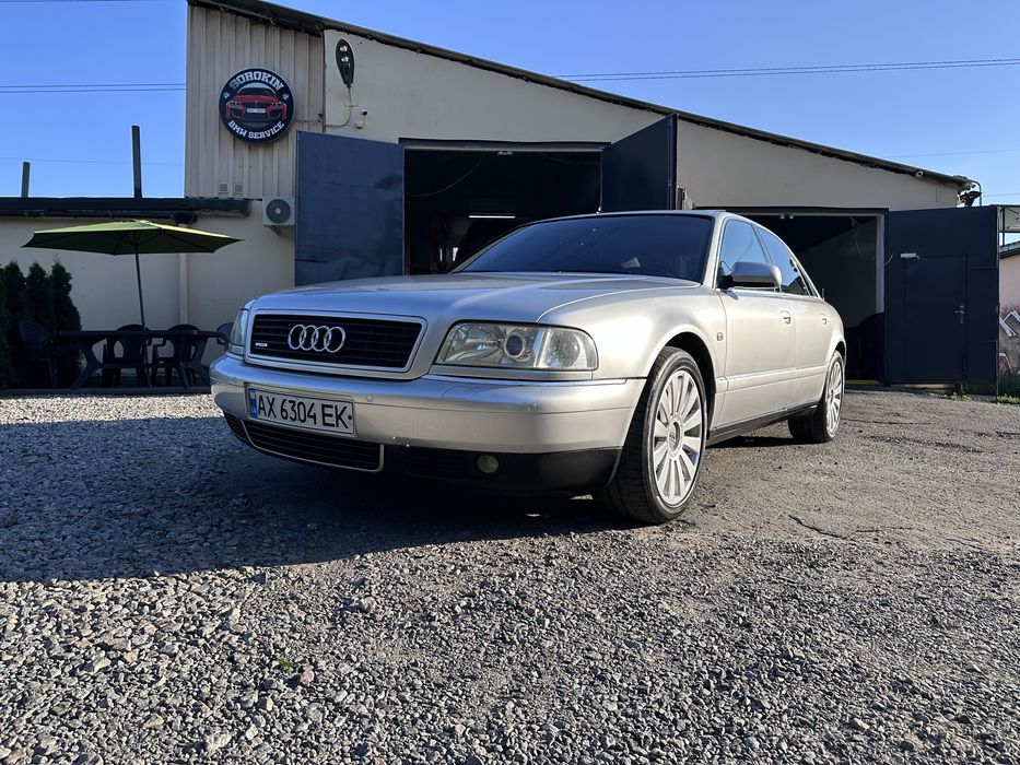 Продам Audi A8 D2
