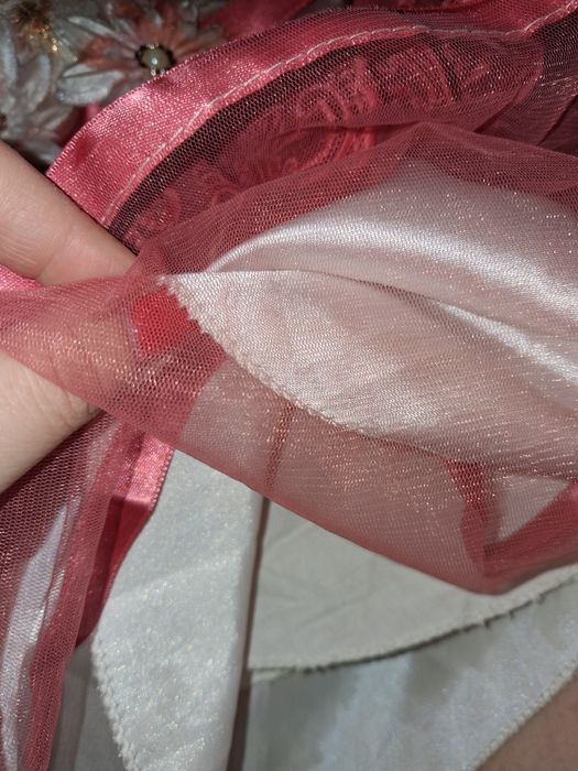 Нарядна сукня для дівчинки, розмір 98, як нова