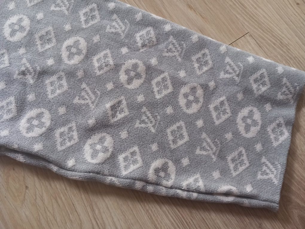 Louis vuitton komplet sweterkowy damski M