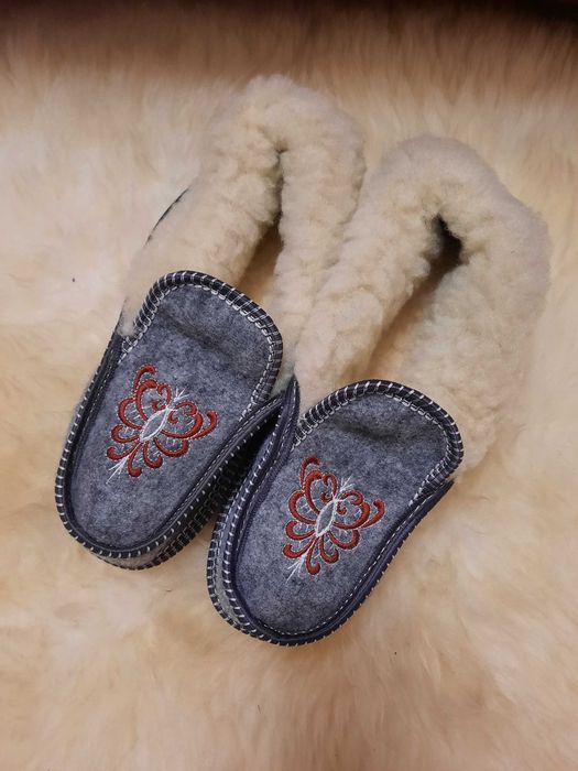 Жіночі кімнатні чуні-калоші з овчиною (із задником), тапочки-чуні