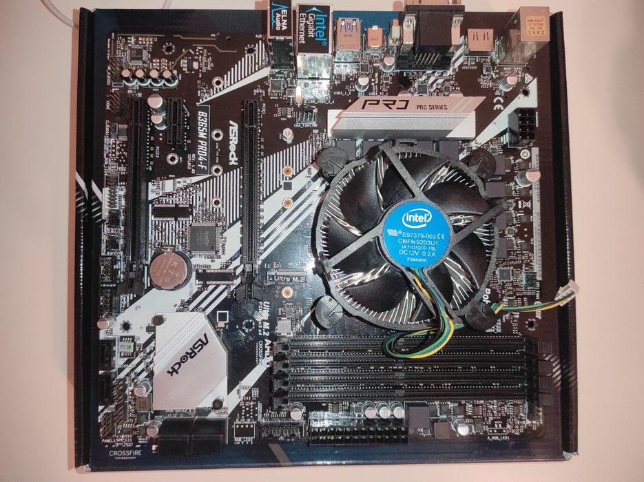 AsRock B365M PRO4 + i3 9100F 3.6Gz