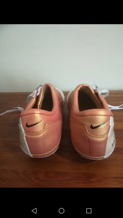 Buty piłkarskie Nike Total 90