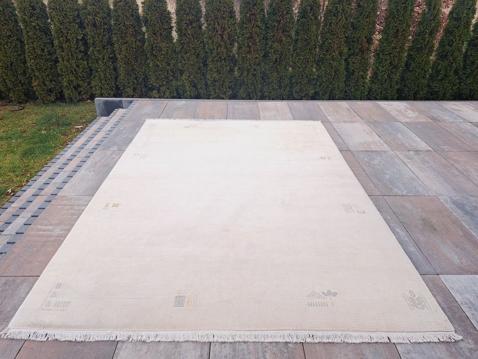 Elegancki nepalski ręcznie tkany wełniany dywan 250x360cm