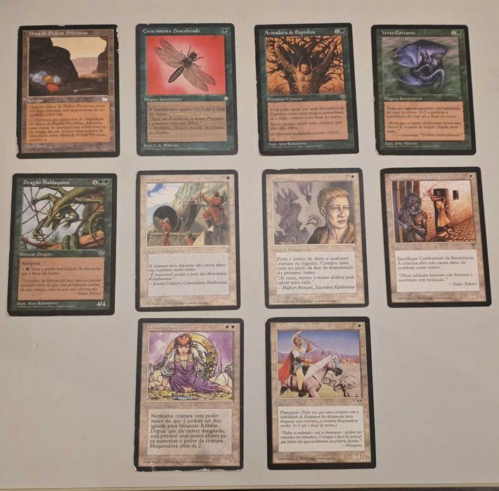 Lote de 67 cartas Magic: The Gathering em Português