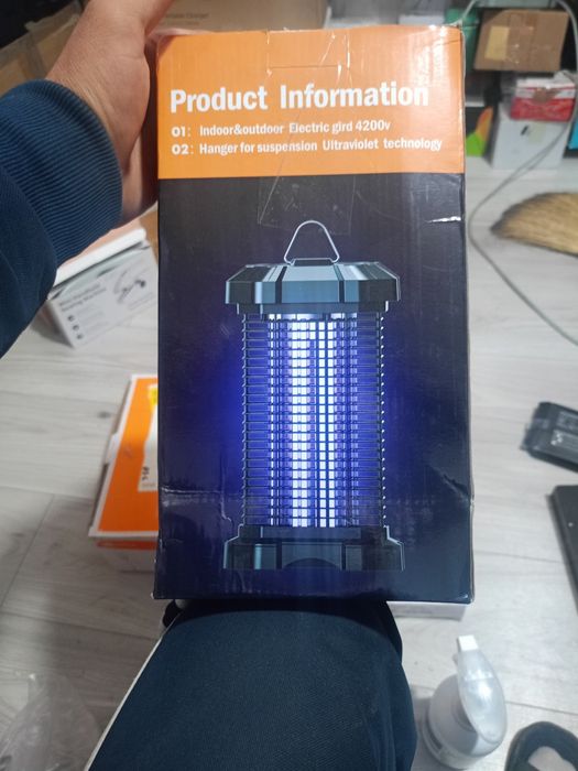 Електрична лампа-знищувач комах (інсектицидна)