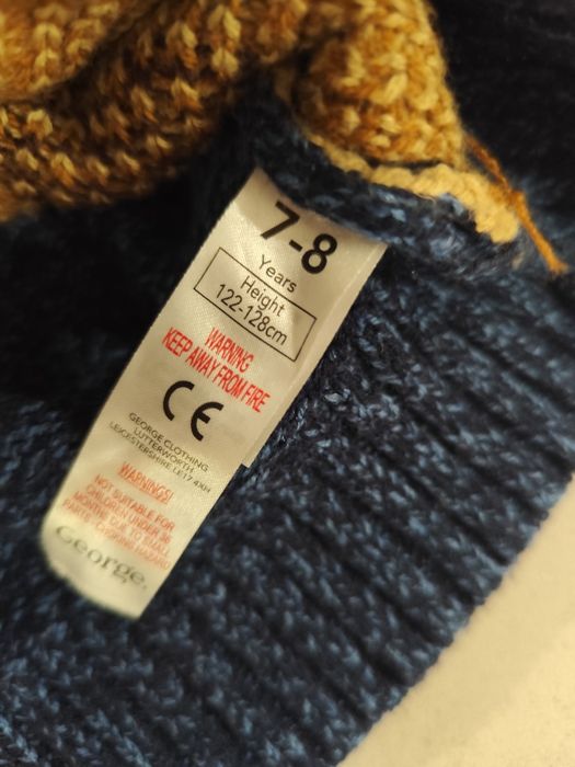 Sweterek świąteczny Renifer