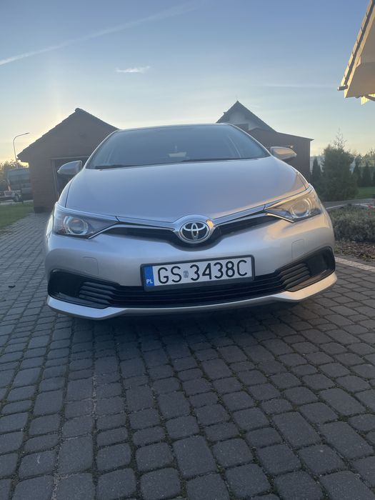 Toyota auris 2015 1,3 benzyna