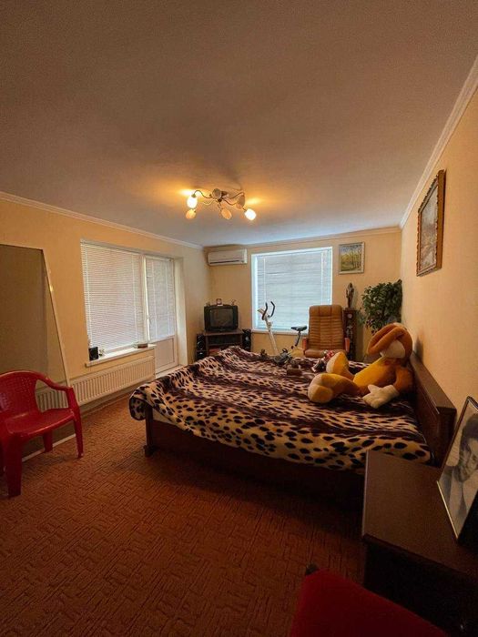 Продам двоповерховий будинок у Хаджибейському районі !вул.Боровського