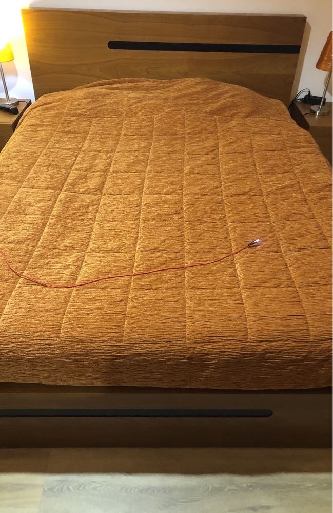 Quarto completo Cama +Mesas cabeceira X2 + comoda/ espelho