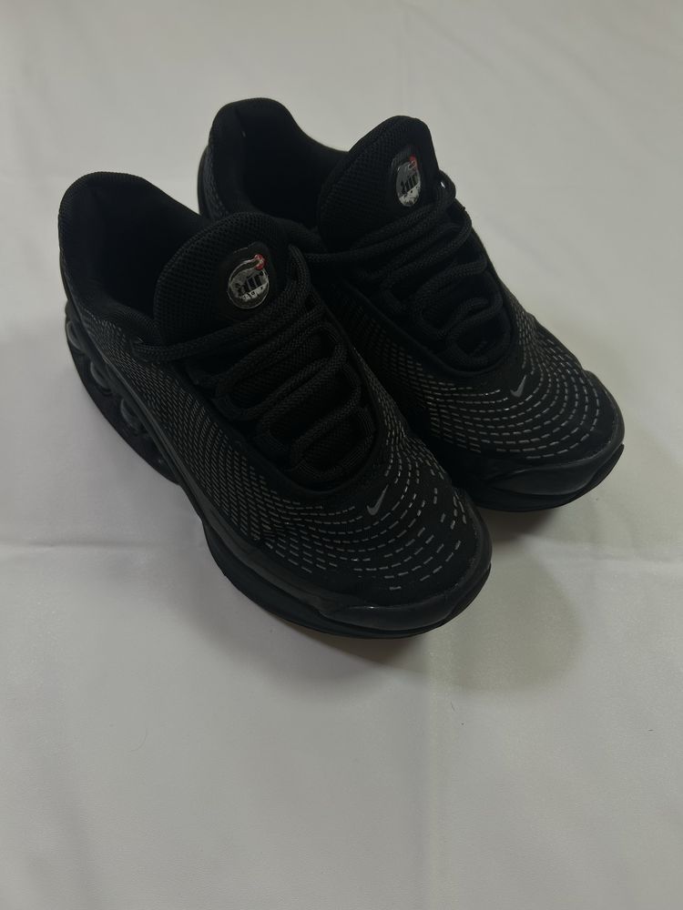 Nike Air Max DN 37