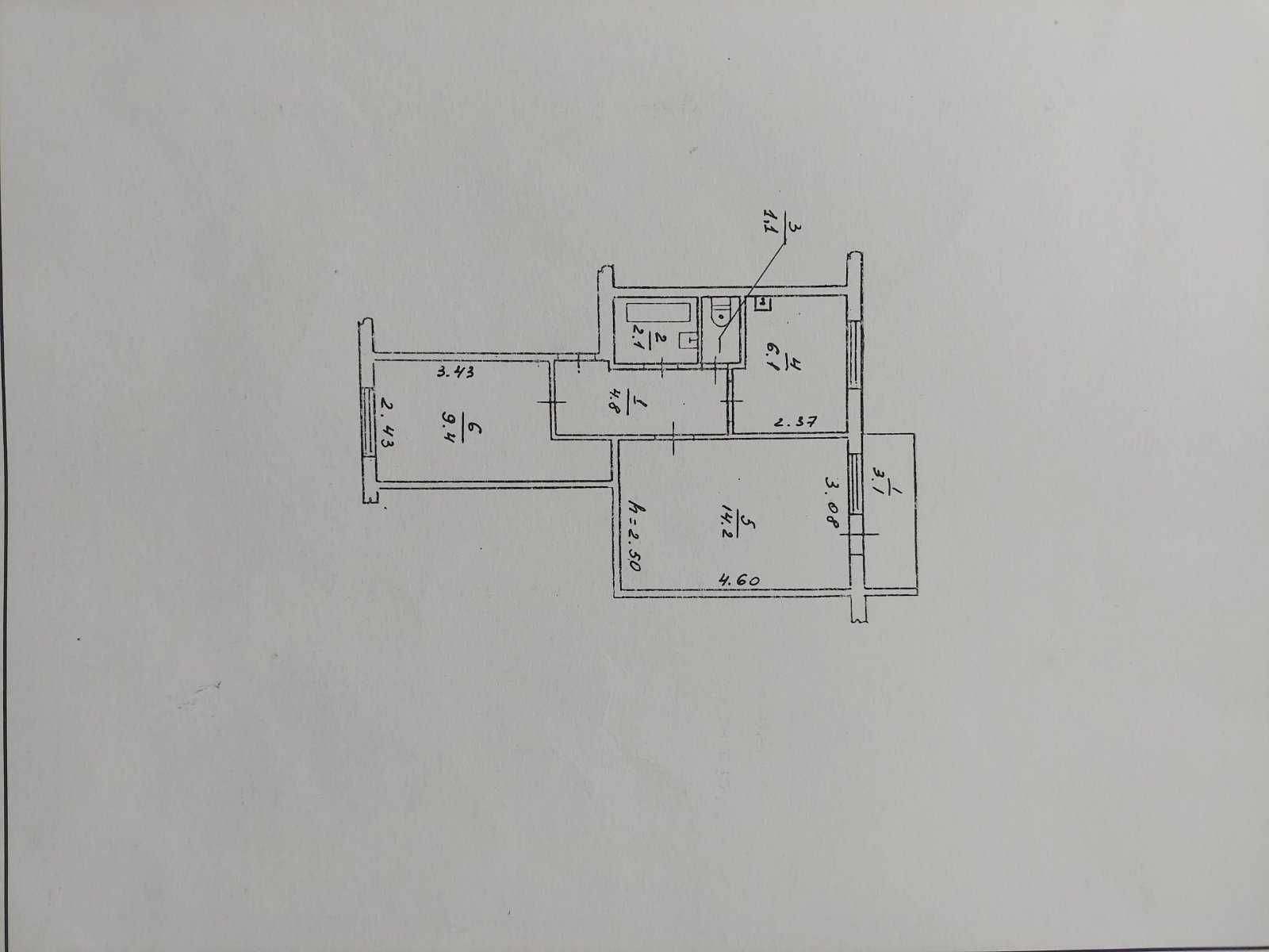 Продається 2 кімнатна квартира ,центр міста Бурштина