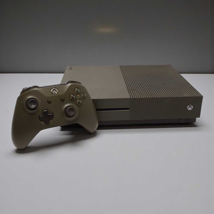Konsola Xbox One S 1TB w kolorze Military Green (Special Edition)