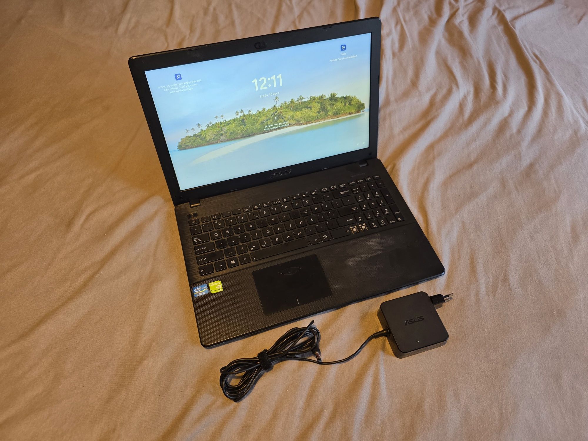 ASUS R513C i3-3127U, 256GB SSD, 4GB ram, GTX 710M
