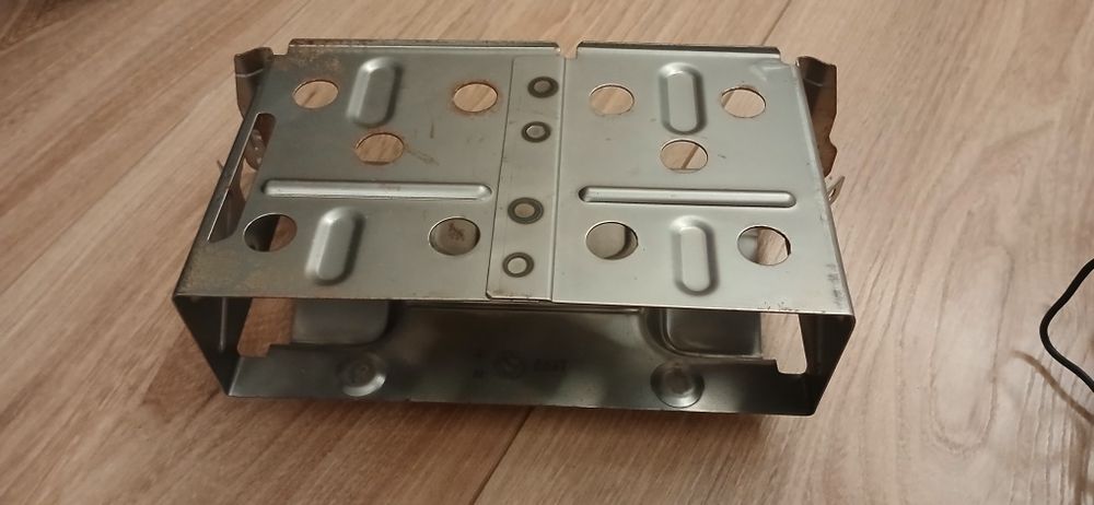 Radio F263 DORIAN do Fiat Doblo, Opel Combo. W zestawie ramka i Parrot