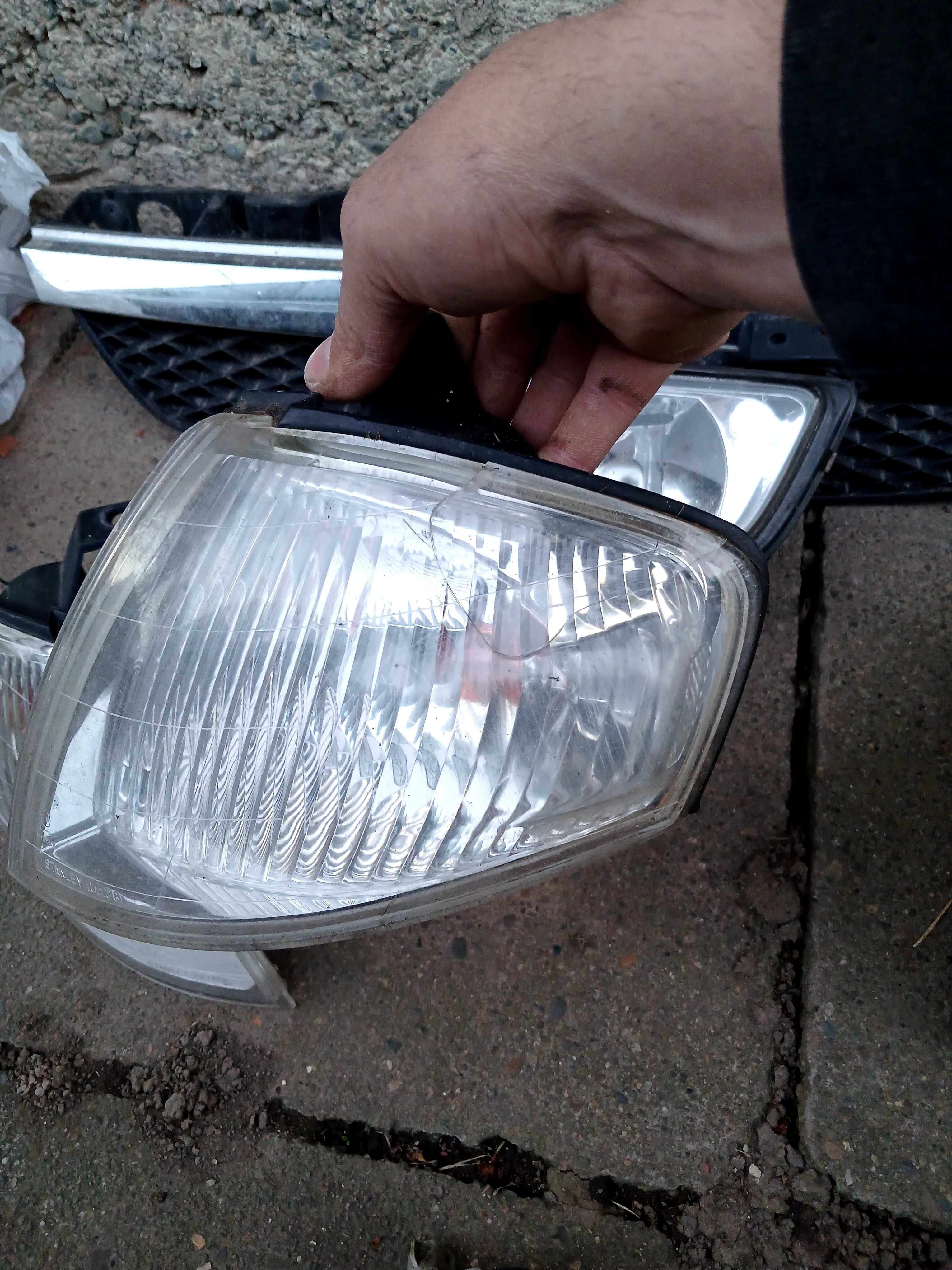 Повороти Mazda 323F