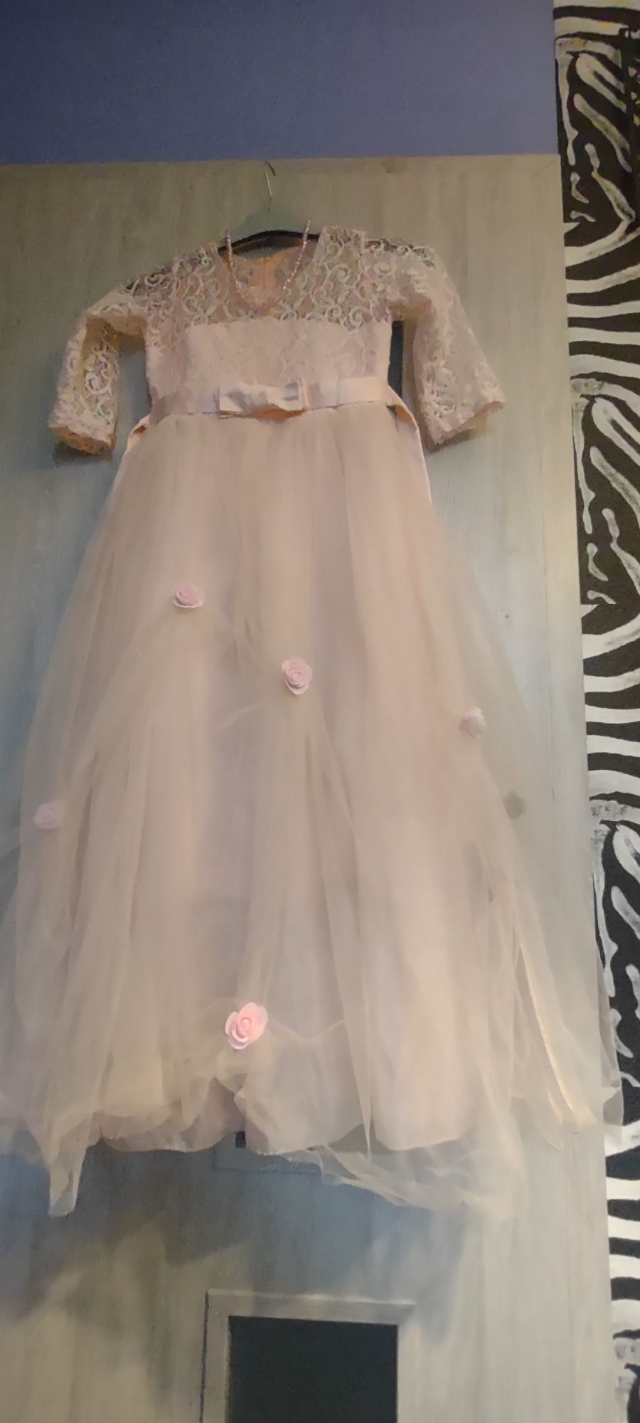 Królewna Różyczka suknia tiulowa zwiewna wielowarstwowa gratis wysyłka